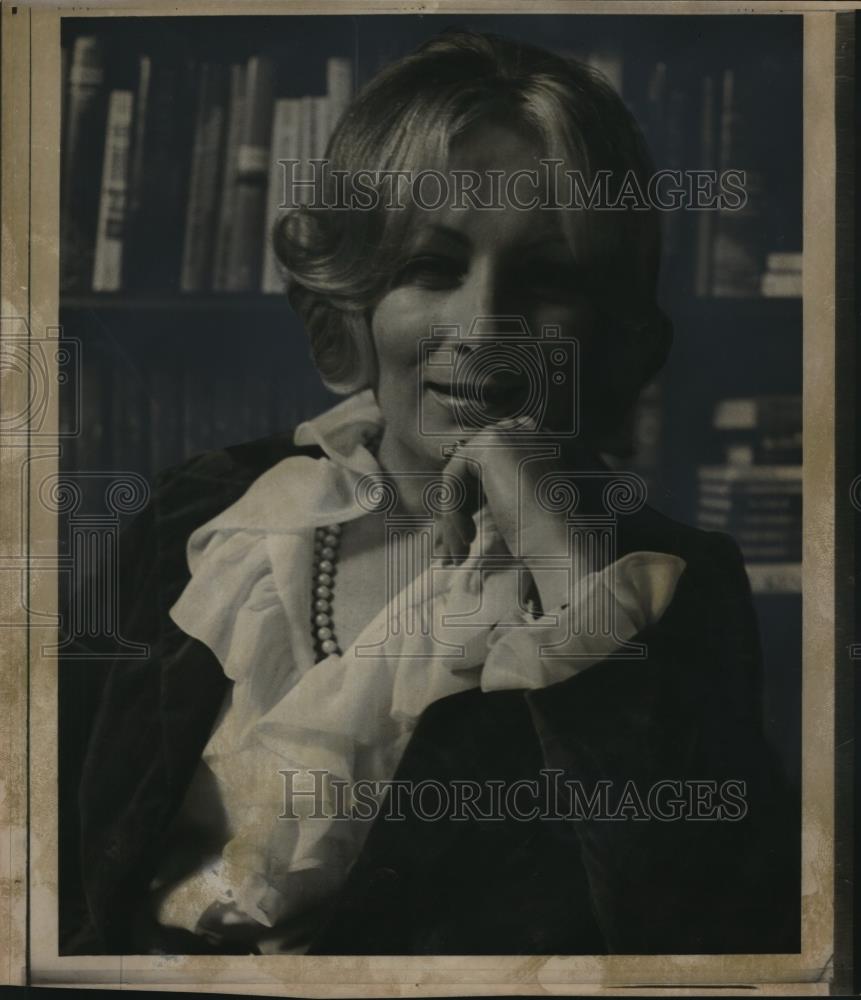1975 Press Photo Dr Ellen Berscheid, a psychology professor - ora00965 - Historic Images