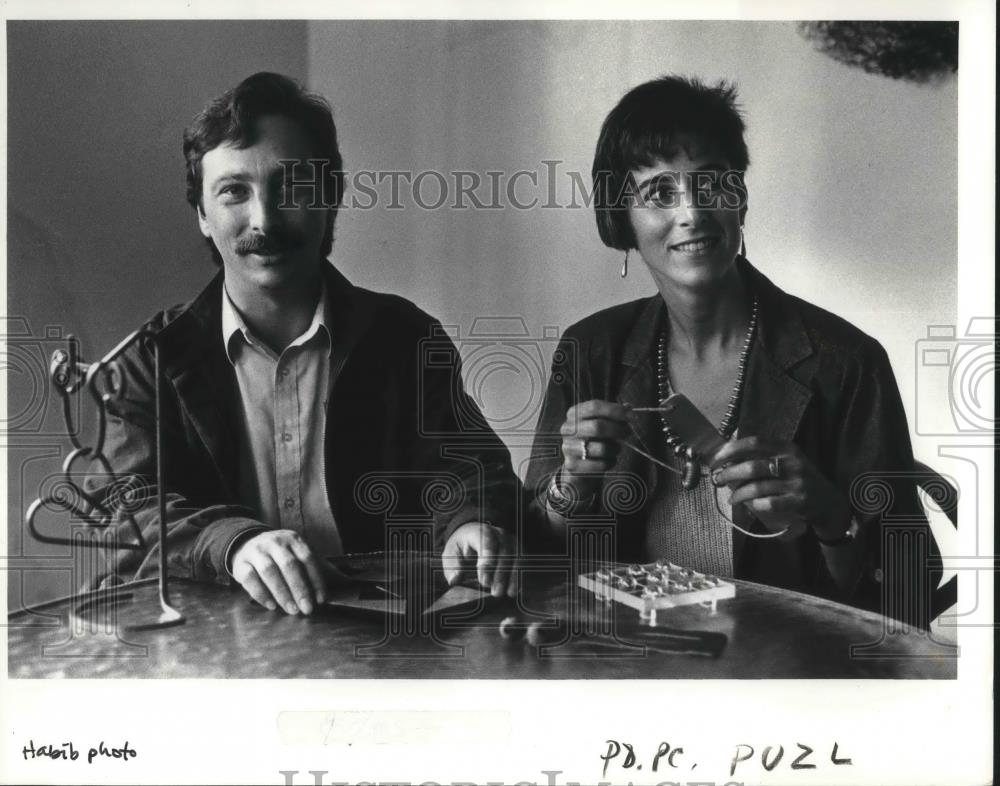 1986 Press Photo Christie Rossie, designer of the puzzles being shown - ora16645 - Historic Images