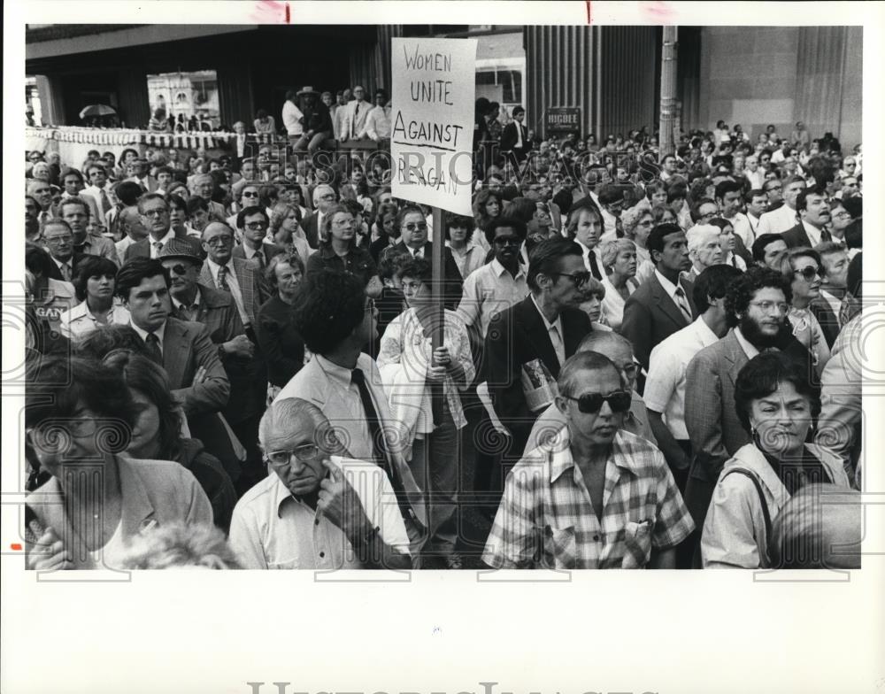 1980 Press Photo Crowd during Reagan's speech on Public Square - Historic Images