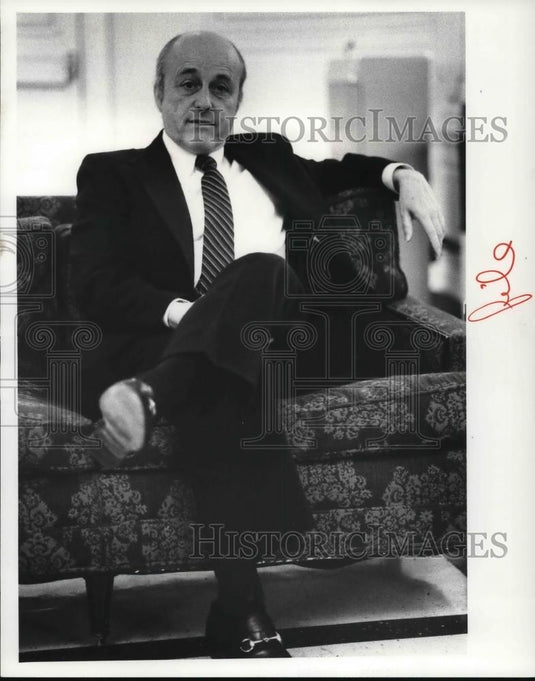 1983 Press Photo Sam L Hommedieu Manager of the Hana Theater - 344 - Historic Images