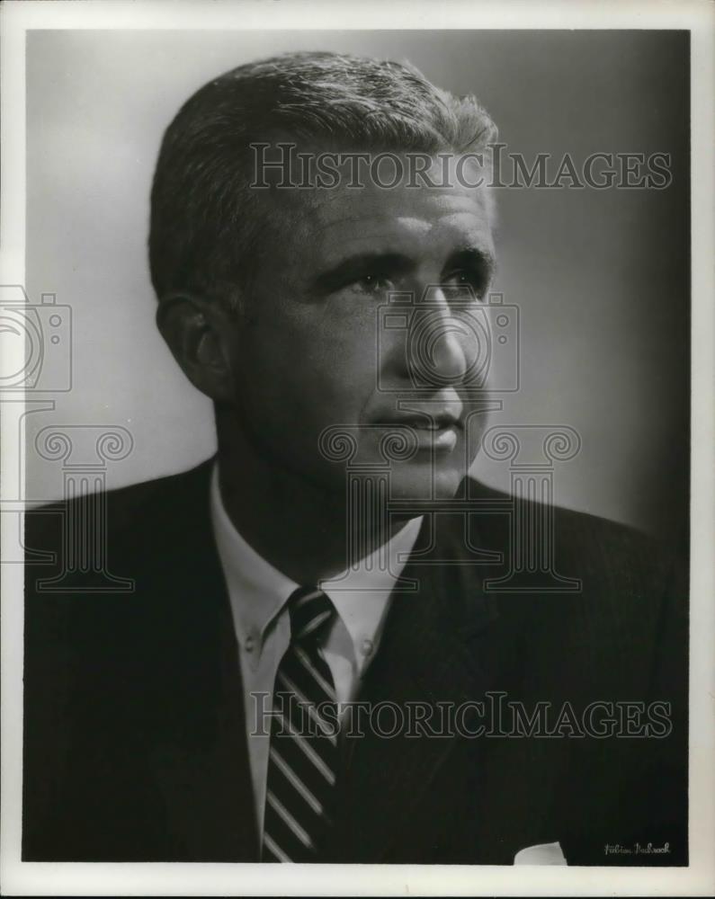 1972 Press Photo Daniel E. Hogan, President of Standard International Corp - Historic Images