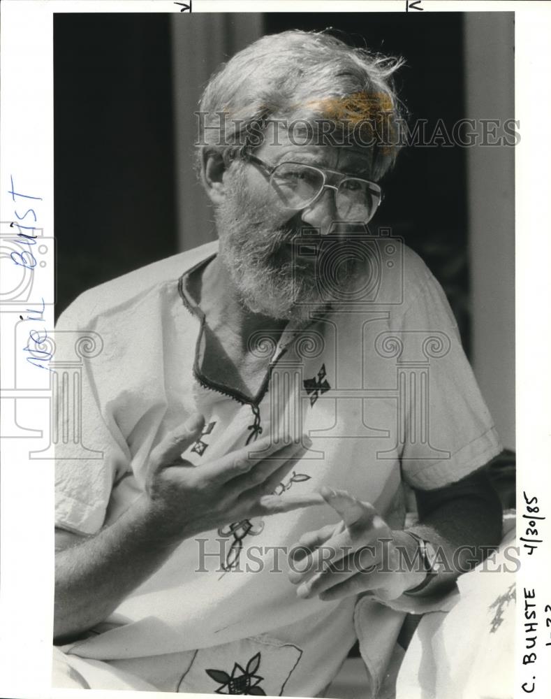 1985 Press Photo Neil Buist, Portland pediatrician volunteer in 3rd World areas - Historic Images