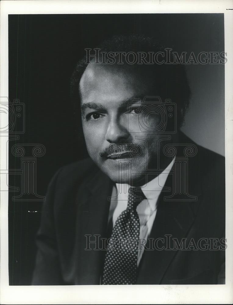 1985 Press Photo Former Mayor of Cleveland - cvp26443 - Historic Images
