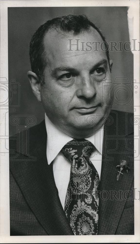1973 Press Photo Lake Oswego Investment banker Frank L Calise - ora02798 - Historic Images