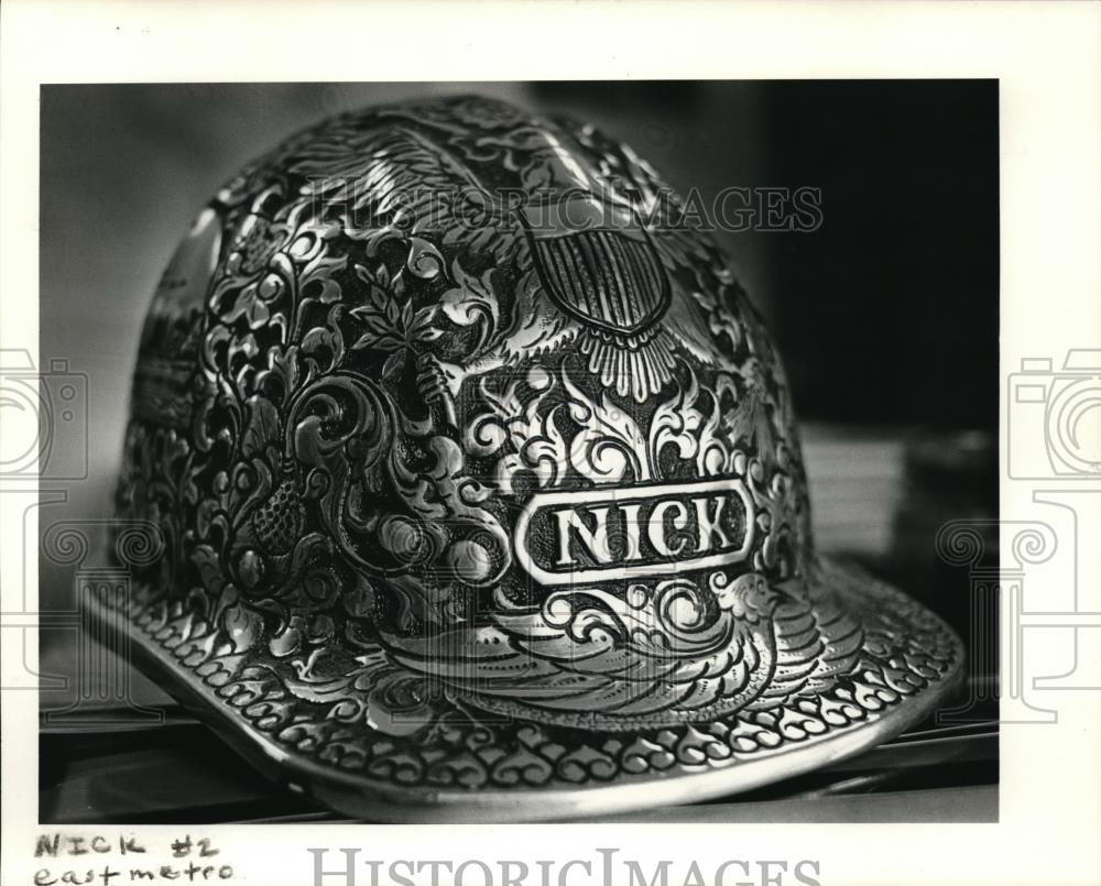 1985 Press Photo Hard Hat made by Nicholas Galash - ora24768 - Historic Images
