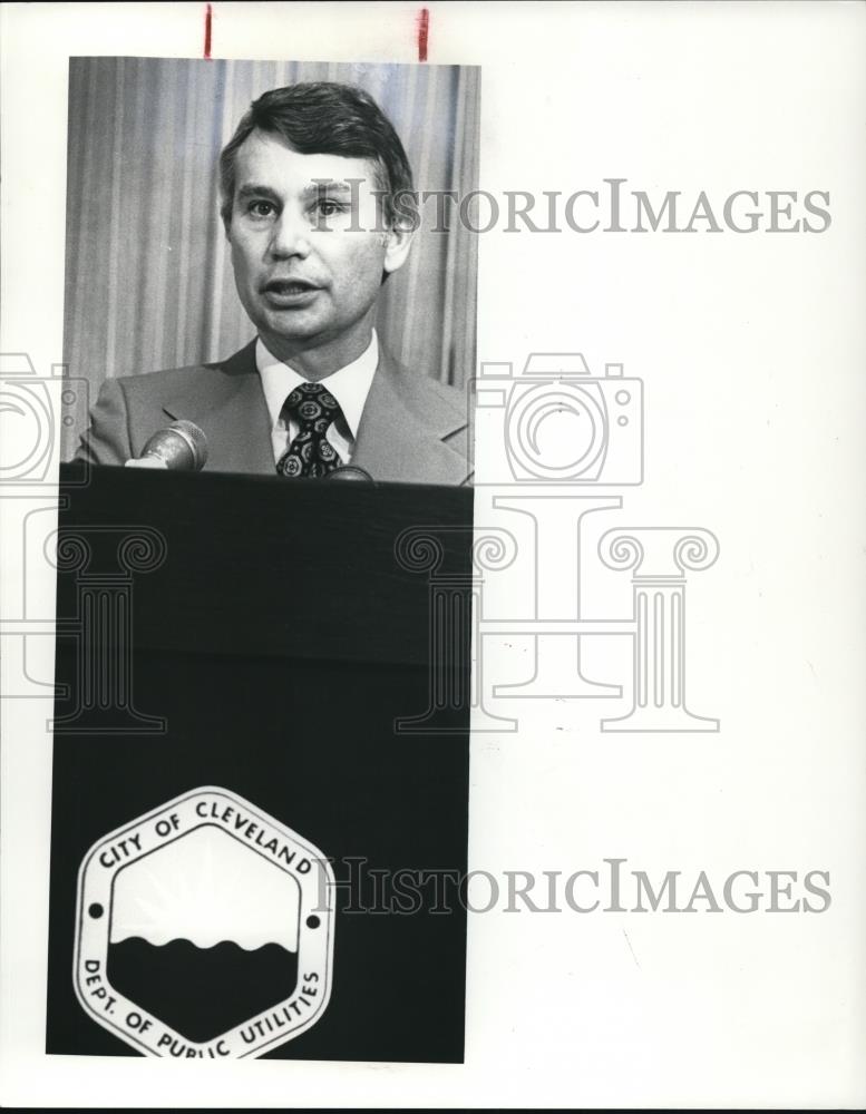 1980 Press Photo Utilities Director Bob L. Mikessell - Historic Images