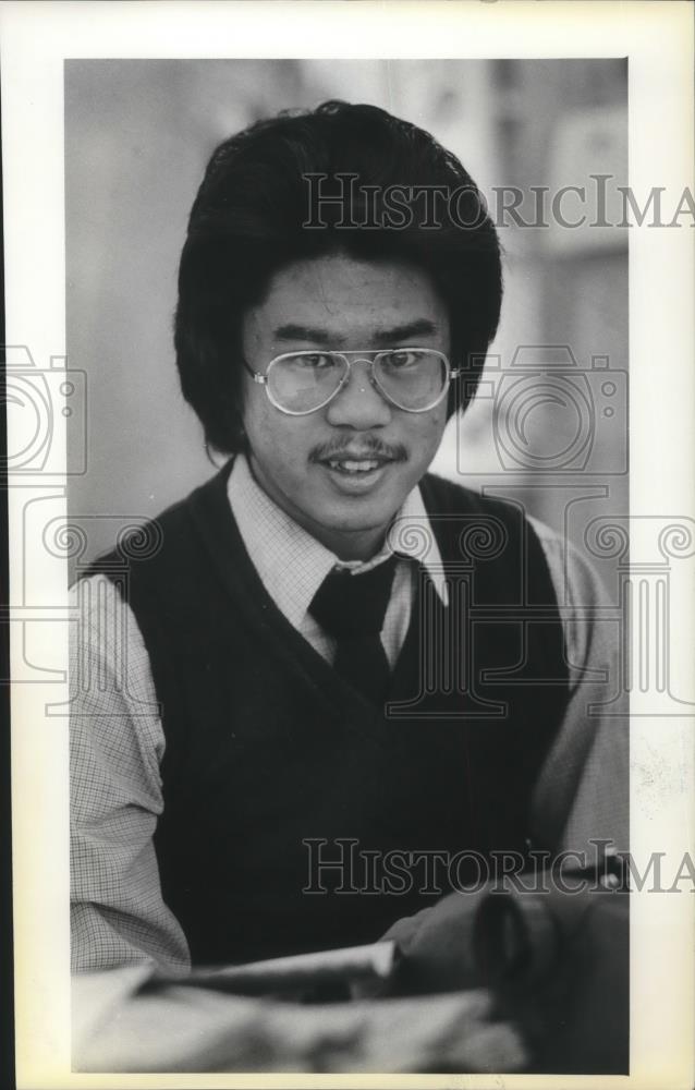 1980 Press Photo honor student Benny Evangelista Jr at the library - ora22751 - Historic Images