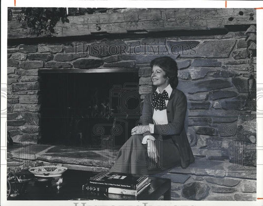 1975 Press Photo Mrs. Chet Huntley in the picture - cvp26124 - Historic Images