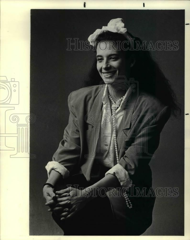 1986 Press Photo Author Theresa Saldana - Historic Images