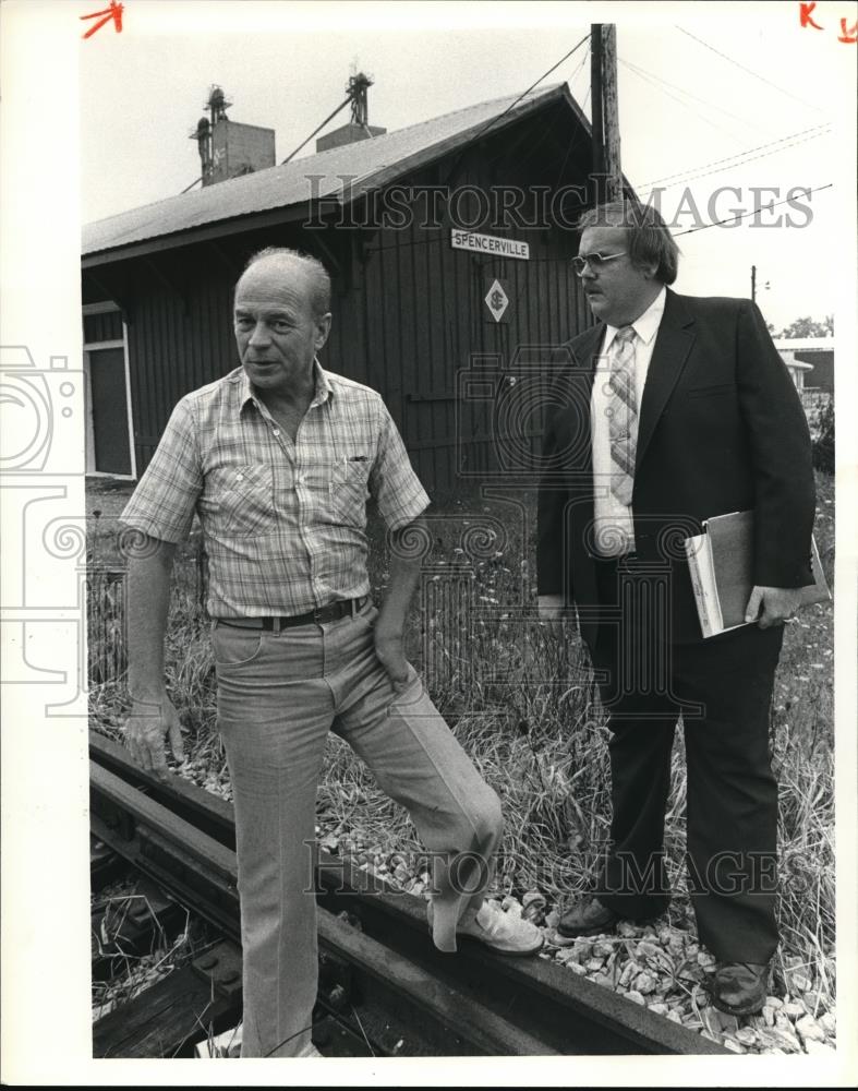 1981 Press Photo RI Pisle, owner and Dennis Meeker, pres of Spencerville-Elgin - Historic Images