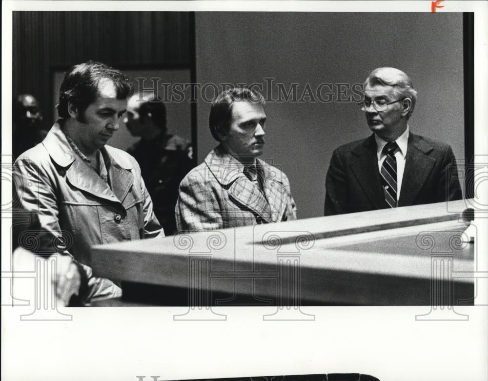 1980 Press Photo George F. Readence, Jeffrey F. Barto and Atty. James Carnes - Historic Images