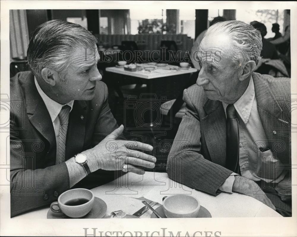 1973 Press Photo ILWU Representatives Johnny Parks And Harry Bridges - ora02035 - Historic Images