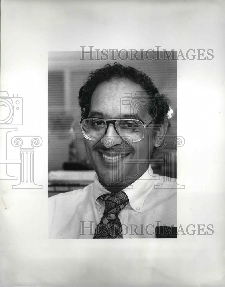 1985 Press Photo Harold Lawson Candidate for Mayor of East Cleveland - Historic Images