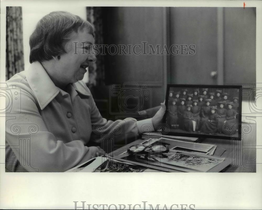 1977 Press Photo Nurse Association director, Janet Price - Historic Images