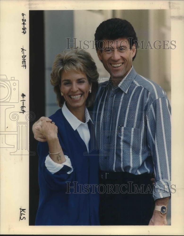 1987 Press Photo Harvey and Marilyn Diamond Author of Living Health. - ora17290 - Historic Images