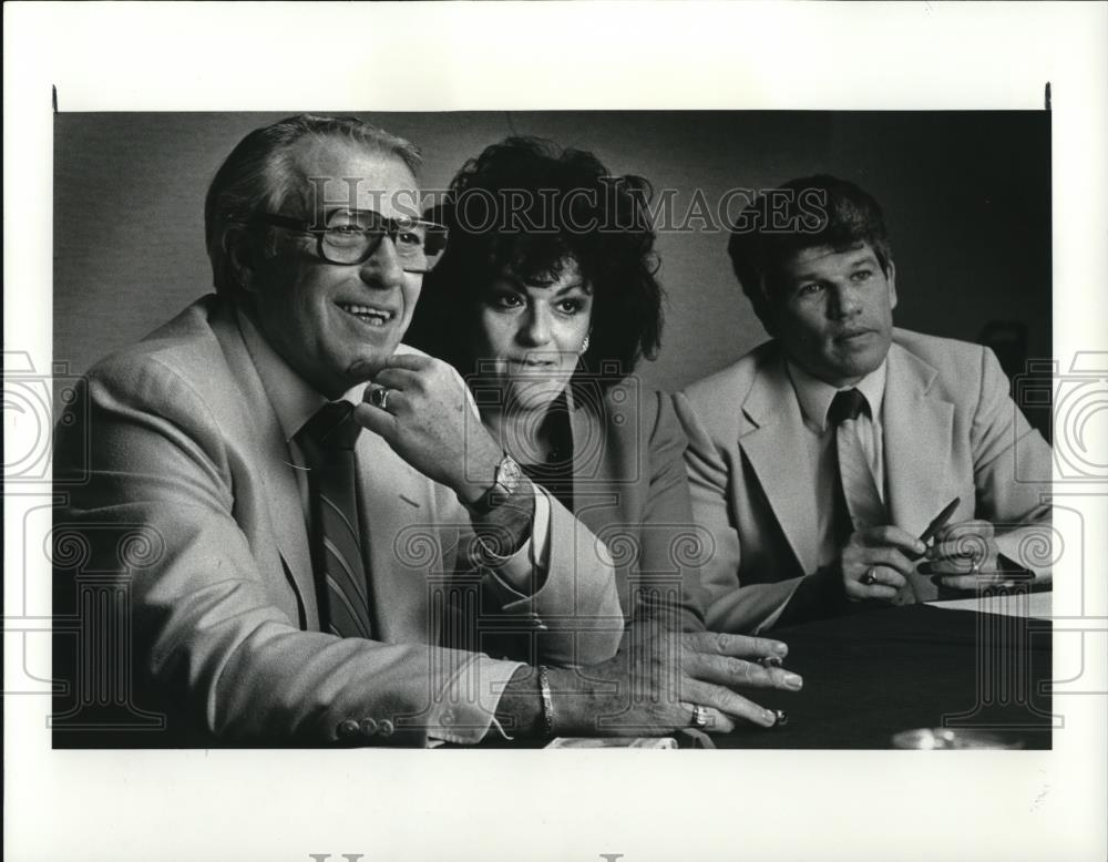 1984 Press Photo Richard A. Puzzitiello along with his sister and brother - Historic Images