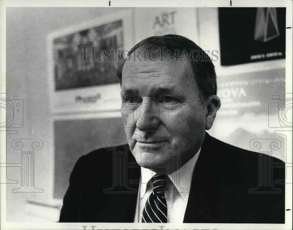 1985 Press Photo Joseph McCullough - Historic Images