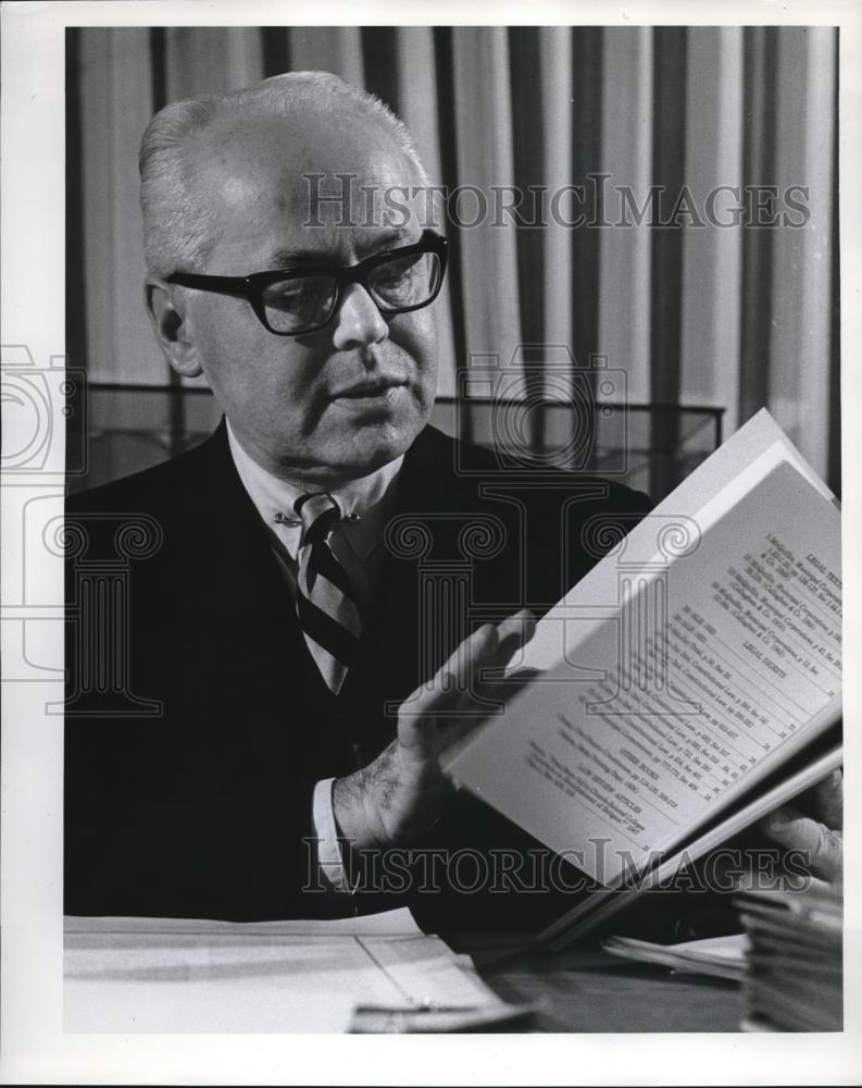 1969 Press Photo Warren Cameron, Attorney, Olympia, Washington - ora02866 - Historic Images