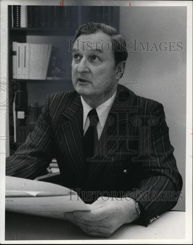 1977 Press Photo Det. Joseph Oros, retiring cop - Historic Images