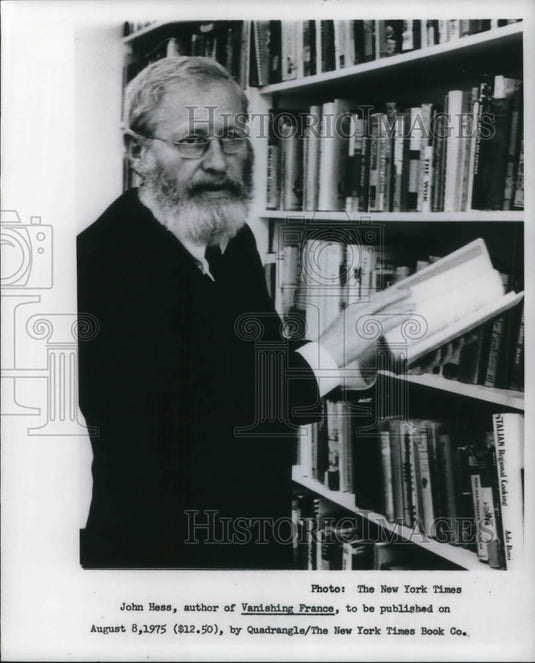 1975 Press Photo John Hess, author of Vanishing France - cvp21314 - Historic Images