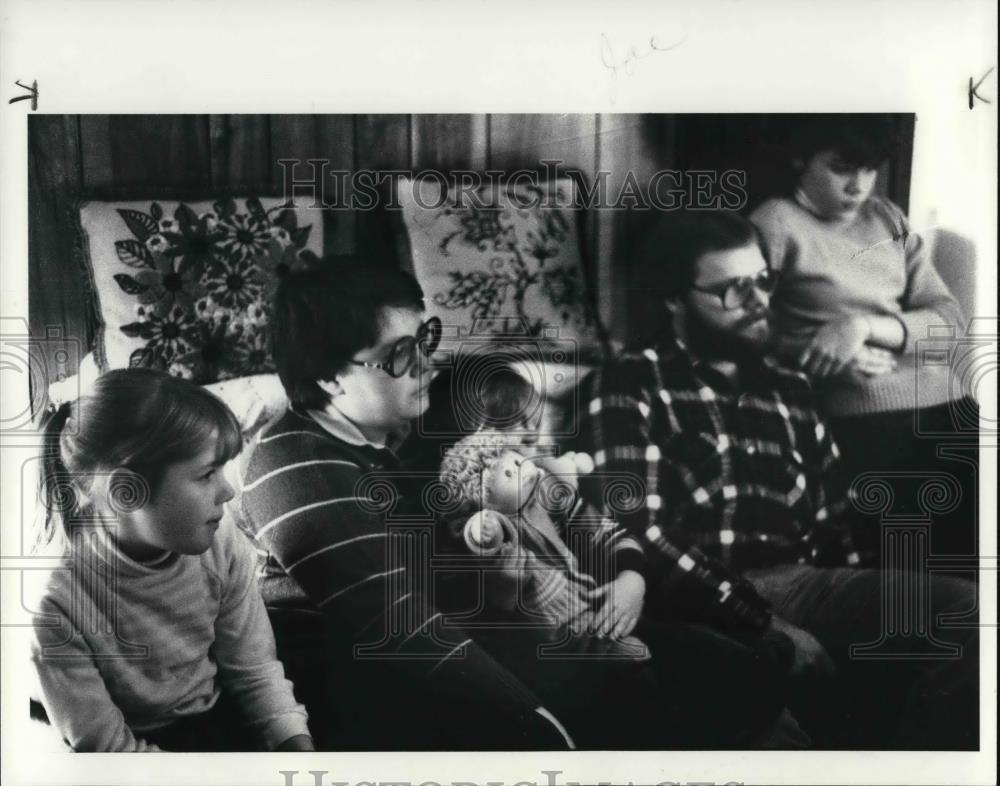 1984 Press Photo Members of the Lund Family Kari Judy Jason Joseph and Jennifer - Historic Images