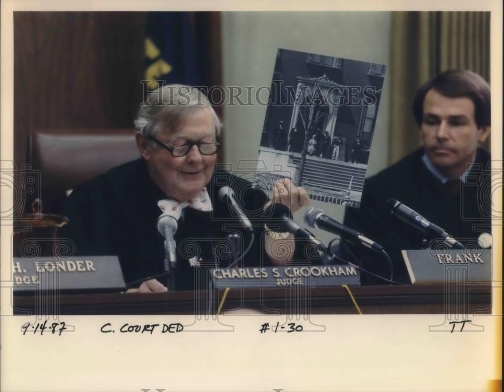 1987 Press Photo Charles S. Crookham - ora09115 - Historic Images