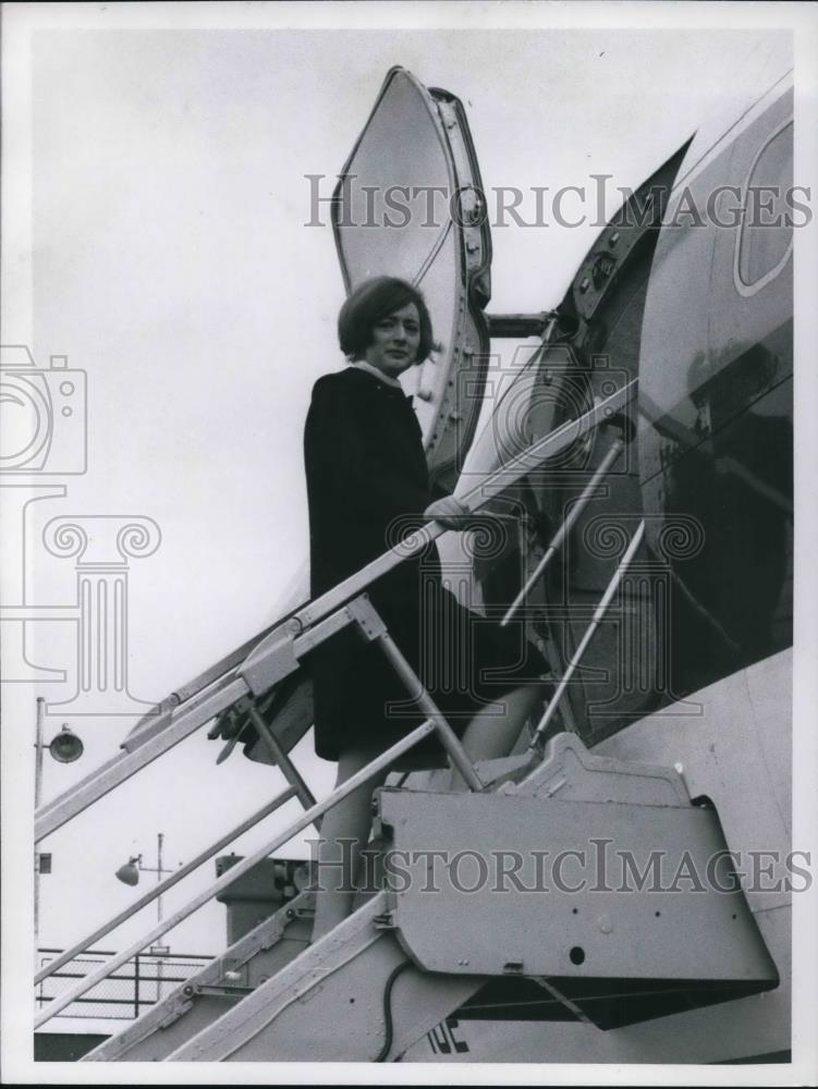 1969 Press Photo Mrs. Doug Bloomfield - cvp25853 - Historic Images
