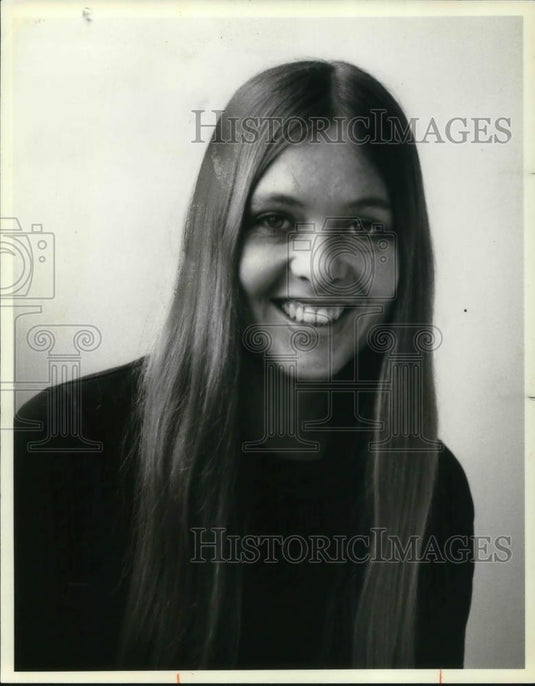 1980 Press Photo Lucy Ann Izon Writer Travel Journalist - cvp24112 - Historic Images