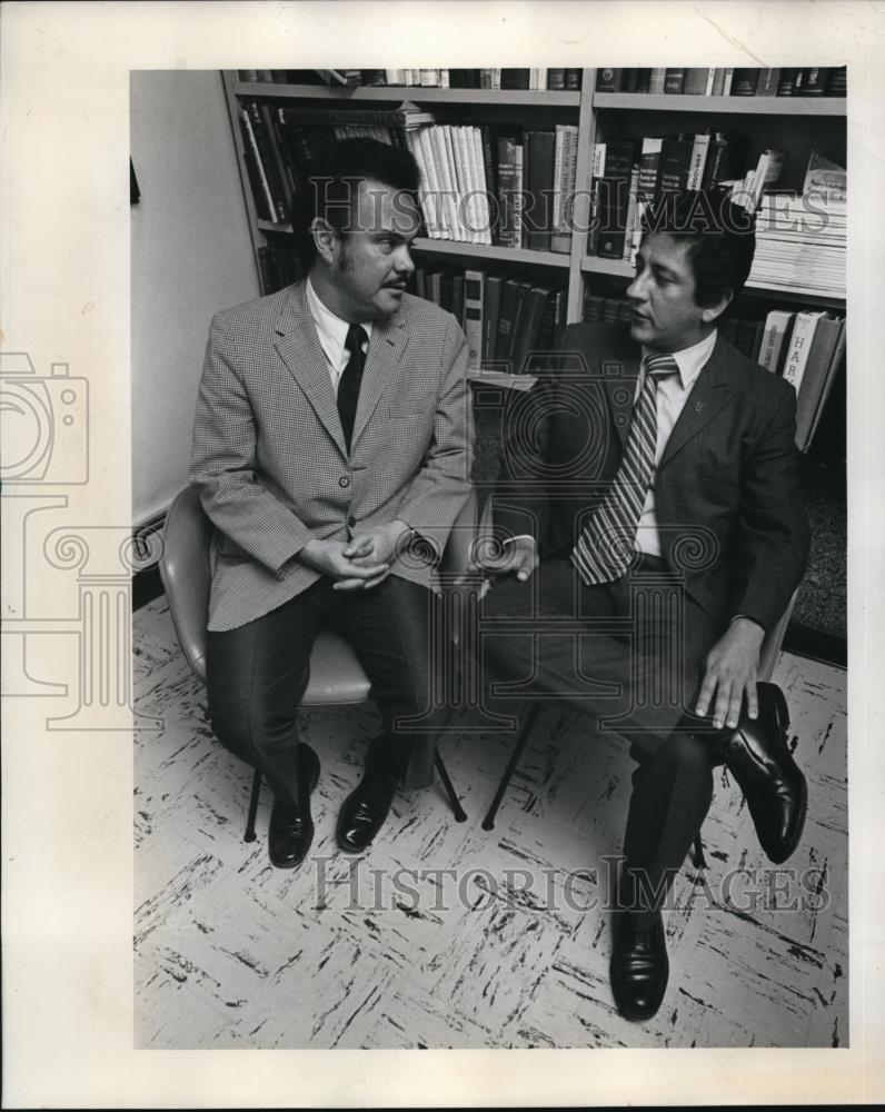 1972 Press Photo Costa Rican officials J.C. Fernandez-Soborio(L)&amp; J.M. Fernandez - Historic Images