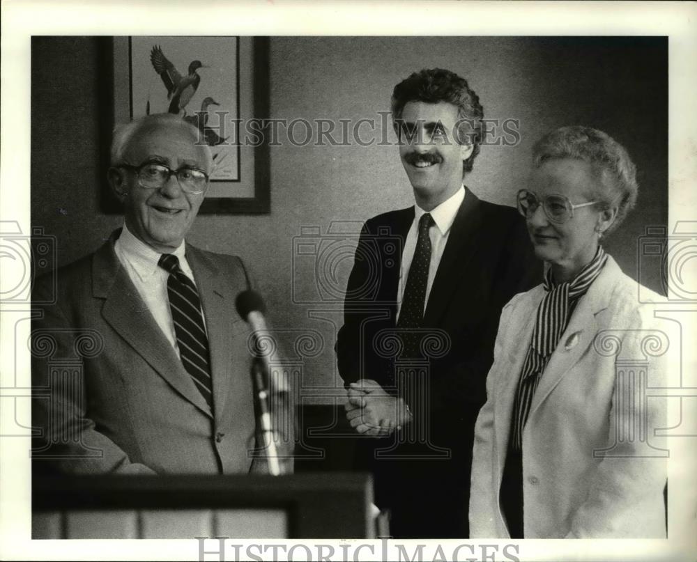 1985 Press Photo Mr. and Mrs. Martin Rosskamm with their son Alan - Historic Images