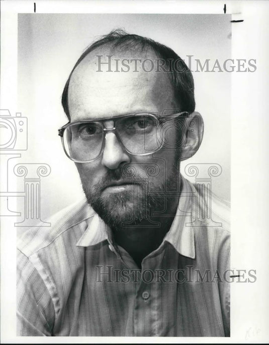 1987 Press Photo George Mueller whose wife is missing in the Akron Metroparks - Historic Images