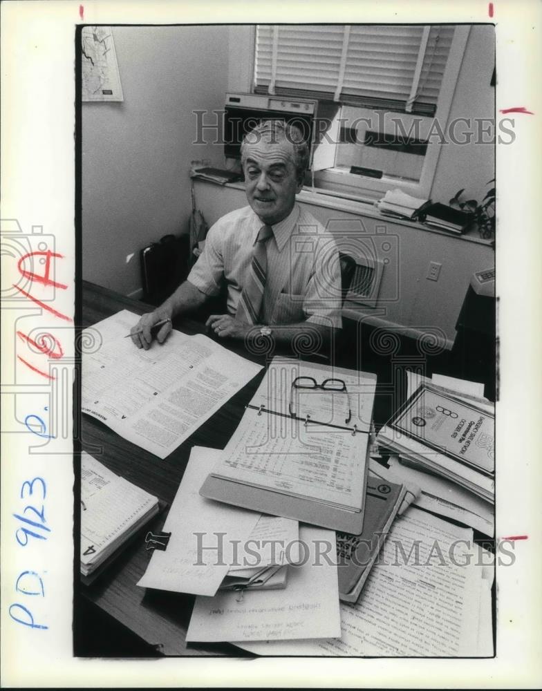 1979 Press Photo Jack Hubbell director of Cuyahoga County Disaster Services - Historic Images
