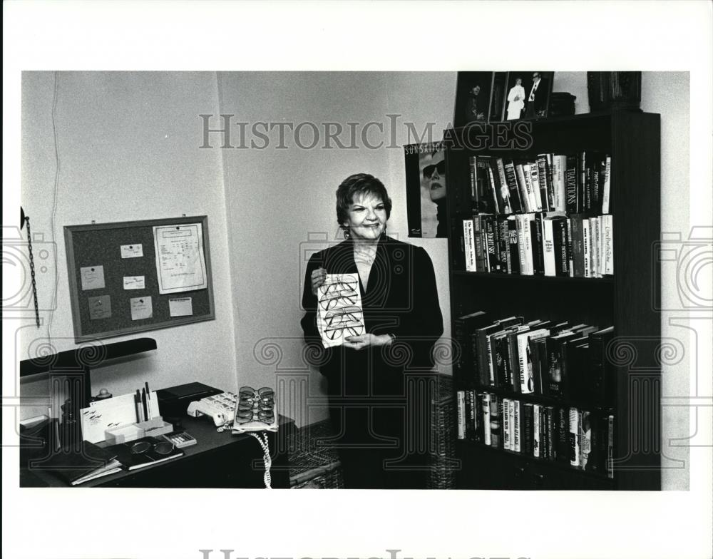 1987 Press Photo Millie Ornstein - Historic Images