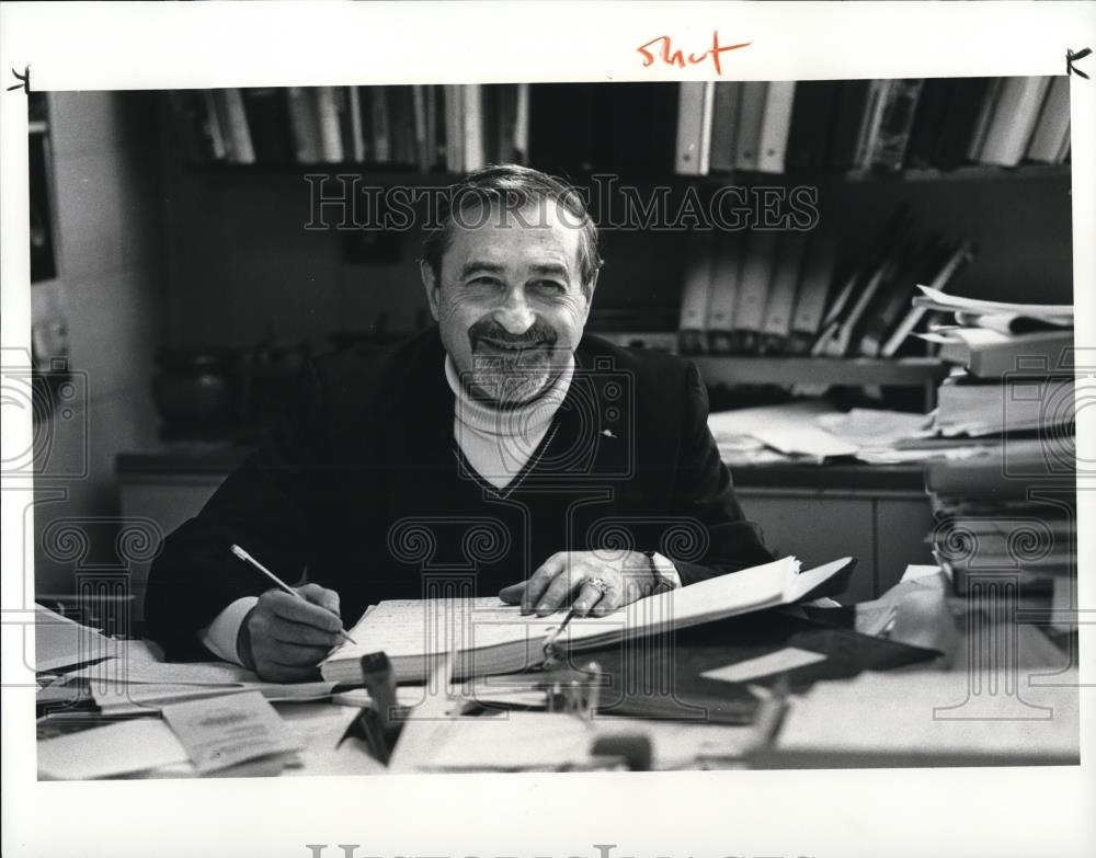 1987 Press Photo Dr. Simon Ostrach - Historic Images