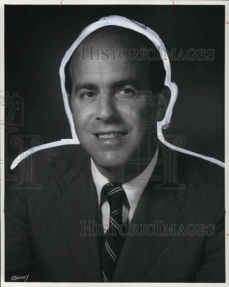 1976 Press Photo Thomas P. Holland VP of Blyth Eastman Dillon Inc. - cvp24164 - Historic Images