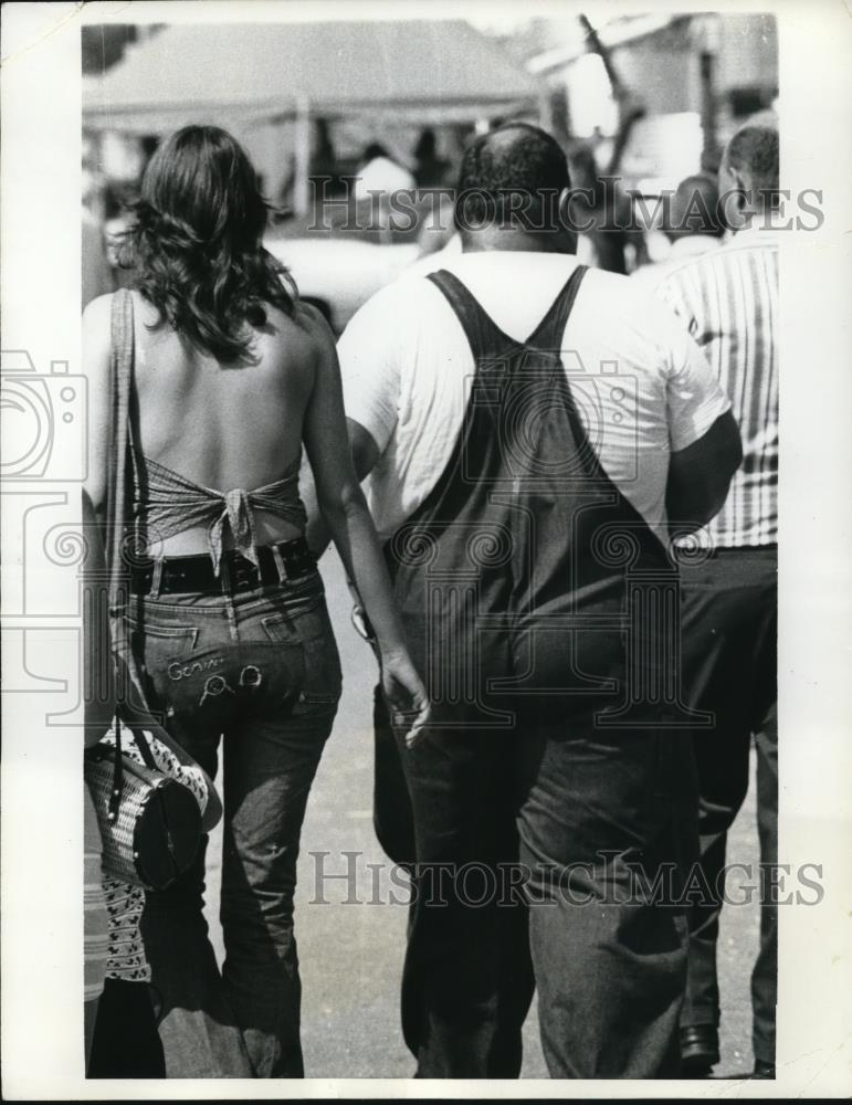 1971 Press Photo of people at the Iowa State Fair - Historic Images