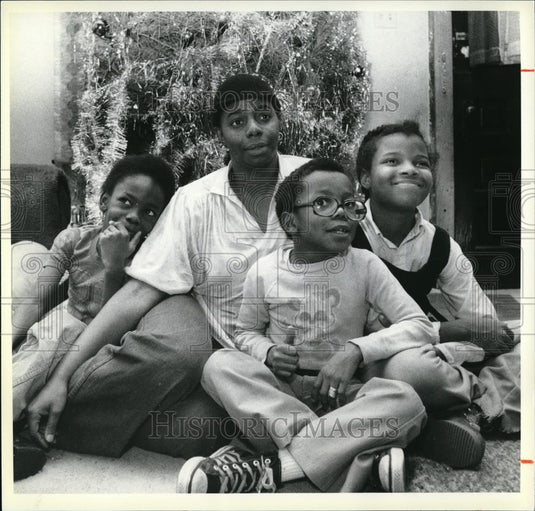 1978 Press Photo Sarah L. Norman, and her children, Jujuan, Kabarn & Ronnetta - Historic Images