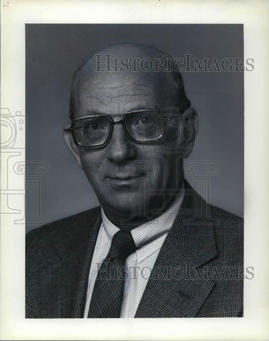 1980 Press Photo Chester Lipton of the May Company - Historic Images