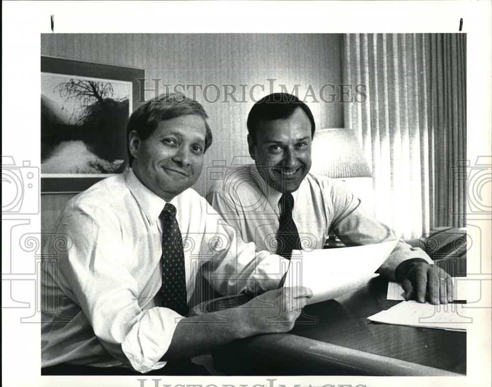 1985 Press Photo Terry W. Owen, Wayne Nemeroff officers of PRADCO - Historic Images