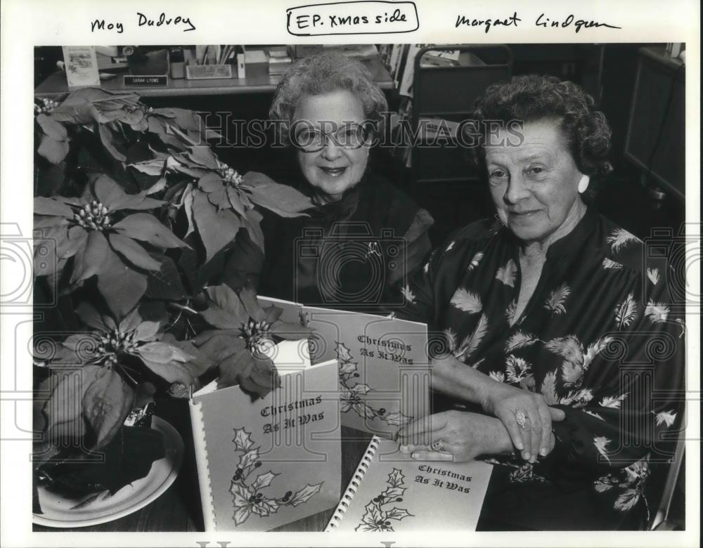 1986 Press Photo Dudrey and Margaret Lindgren Authors Christmas Past - ora16814 - Historic Images