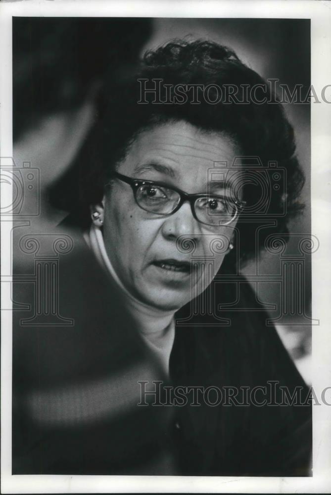 1977 Press Photo Mulnomah County Juvenille Court Judge Mercedes Deiz - ora16623 - Historic Images