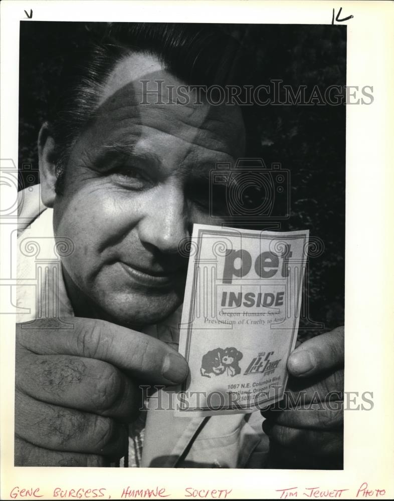 1979 Press Photo Pet help Gene Burgess, exec dir of Oregon Humane Society - Historic Images
