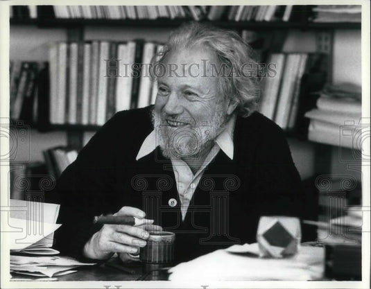 1985 Press Photo Dr Leslie Fielder - cvp20812 - Historic Images