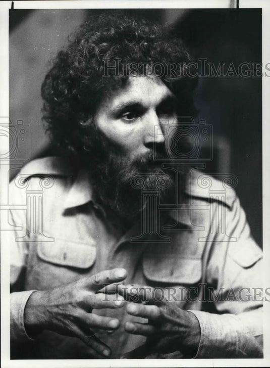 1982 Press Photo George Keller angry over Columbia gas Prices - Historic Images