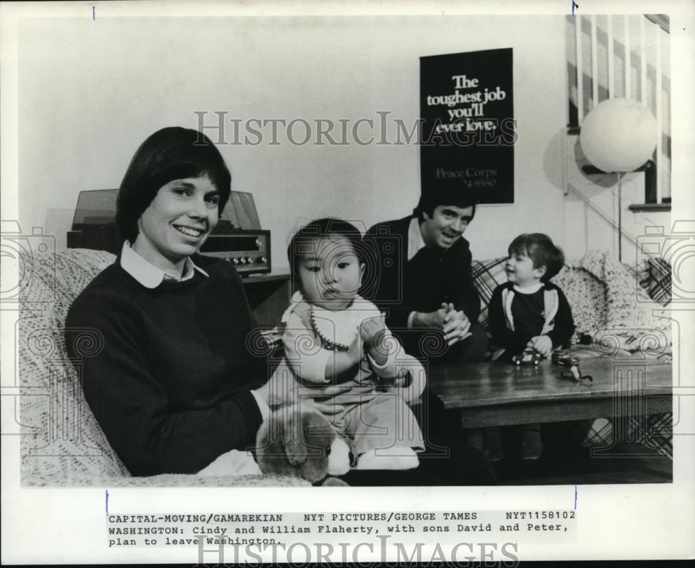 1981 Press Photo Cindy and William Flaherty with kids - ora29223 - Historic Images