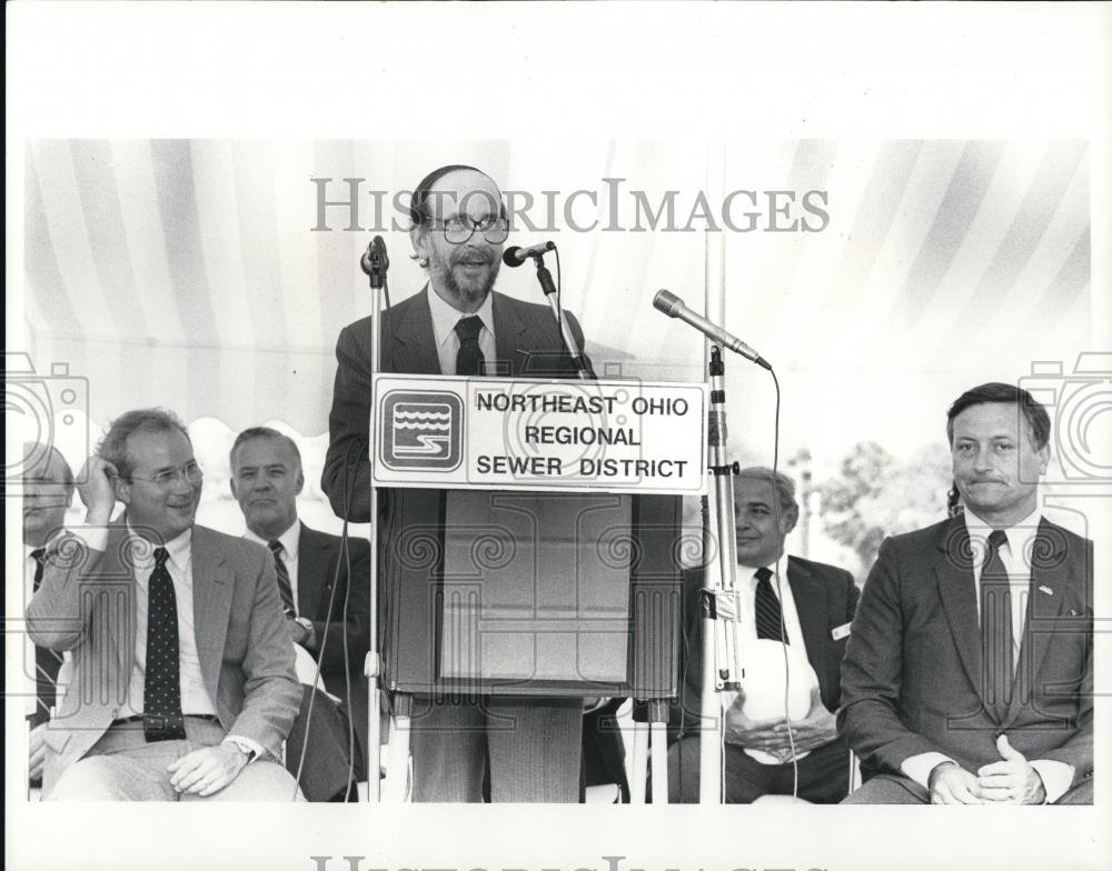 1985 Press Photo Cong Edward F Ferghan, Edward H Richard and Gov Richard Celeste - Historic Images