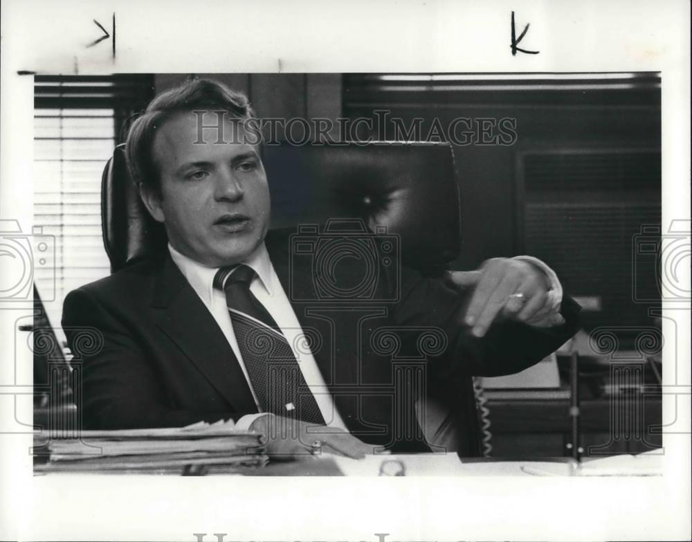 1983 Press Photo Daniel Mooney, Chamber of Commerce president - Historic Images