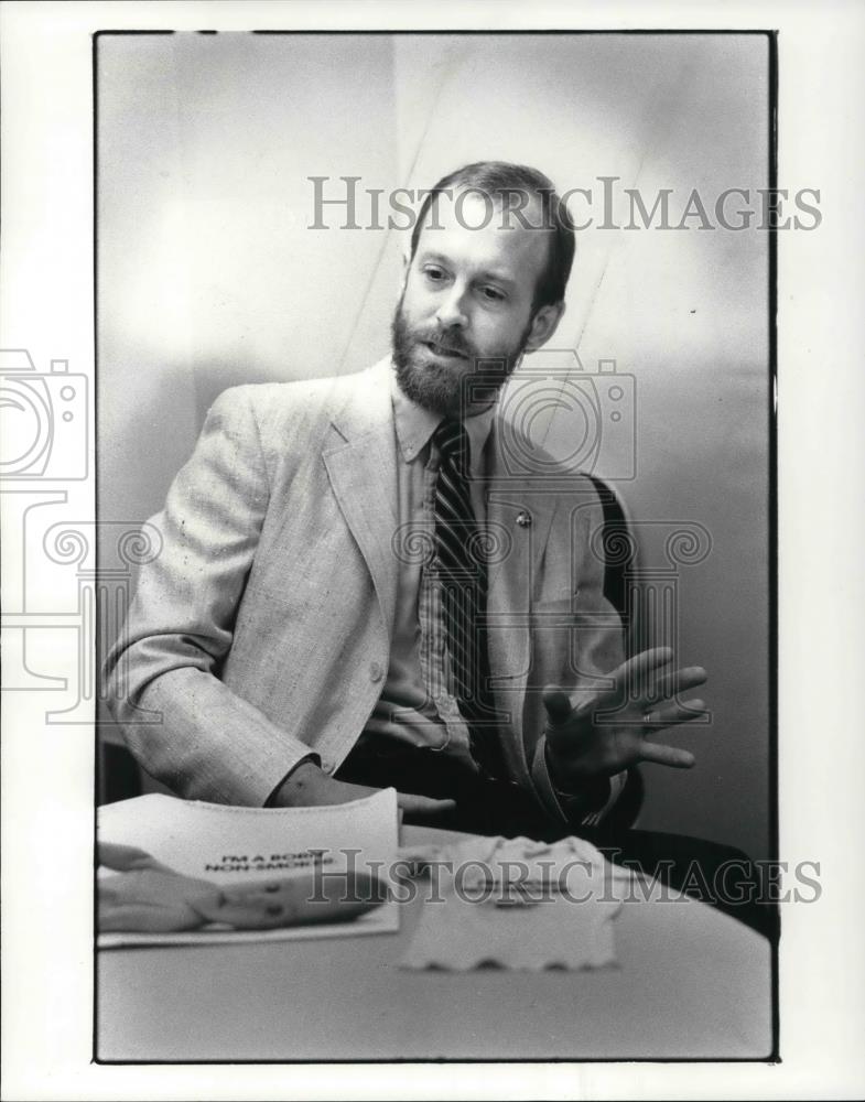 1985 Press Photo Dr. Thomas E. Kottke, anti-smoking expert - Historic Images