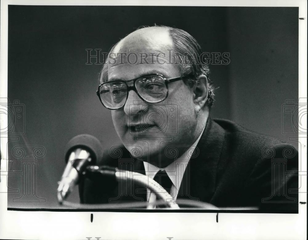 1987 Press Photo Leonard Legoult economic Misnister of Canada - Historic Images