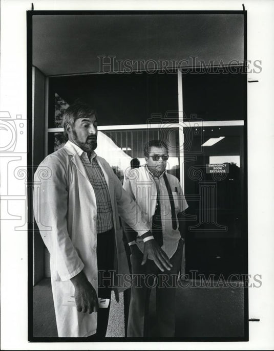 1987 Press Photo Michael Ostovic and Richard Sulc Mayfield Heights Teachers - Historic Images